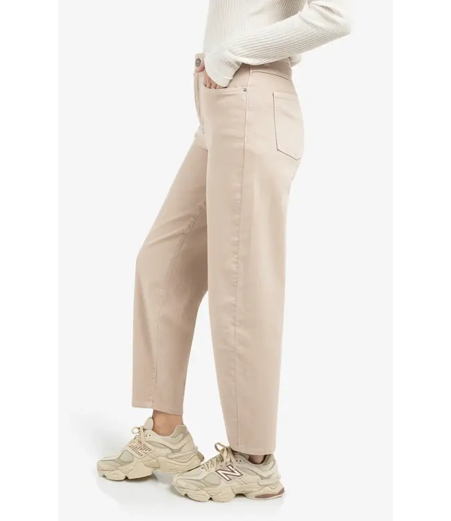 Beige high-waist jeans met losvallende pasvorm