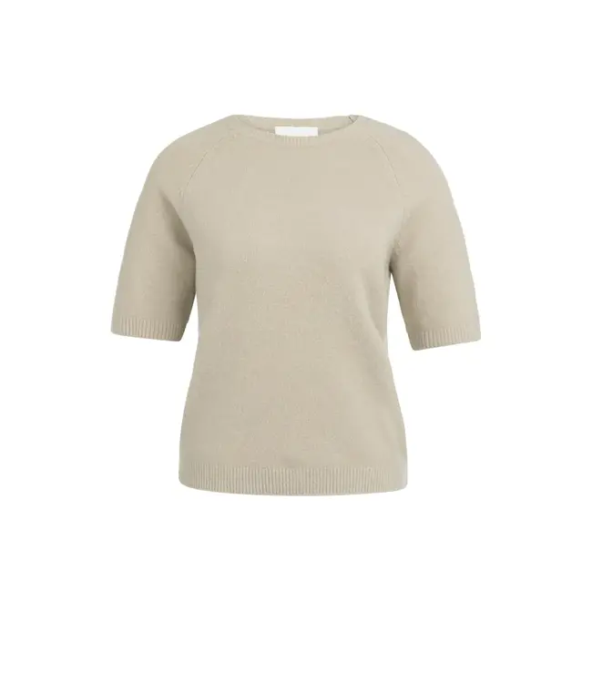 Soft sweater with short sleeve