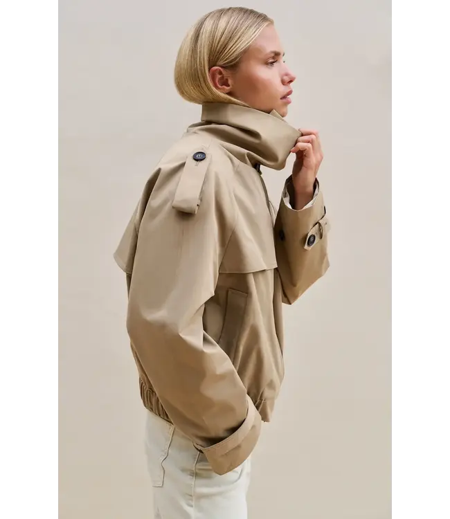 Short bomber trenchcoat