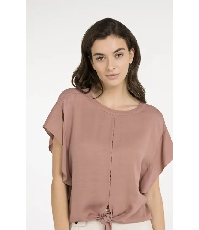 Flowy knotted top