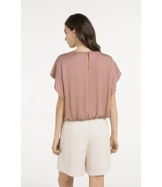 Flowy knotted top