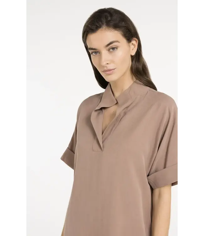 Short sleeve dress