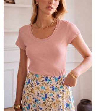 -- Ribbed wavy round neck t-shirt - Pink
