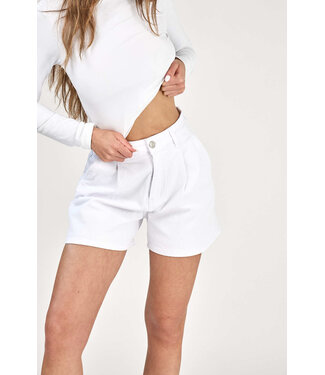 -- Daphia A-lijn short - White