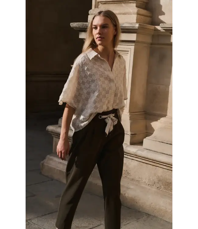 Short sleeve jaquard blouse