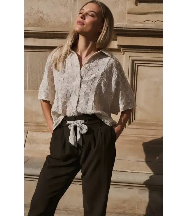Short sleeve jaquard blouse
