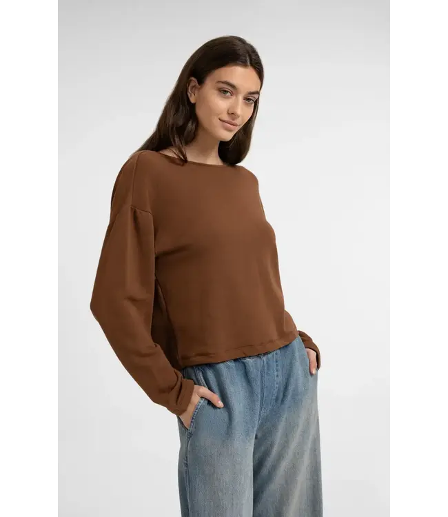 Sweatshirt knotted back