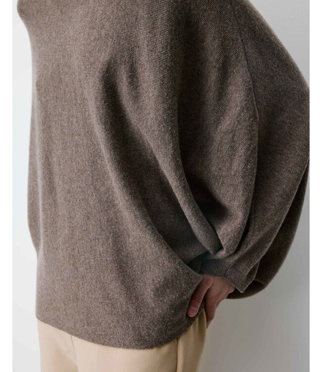 Adela oversized pull