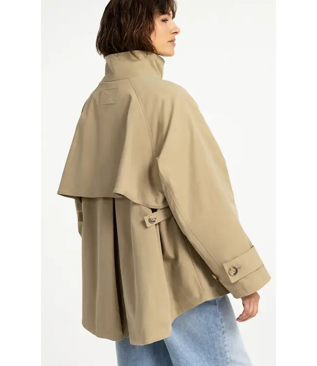 A-lijn korte trenchcoat