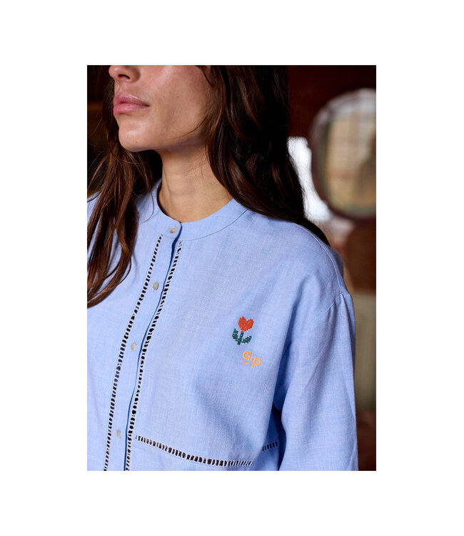 Broderie fleurs blouse