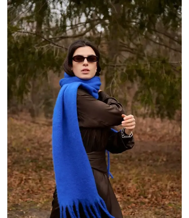 Ina scarf