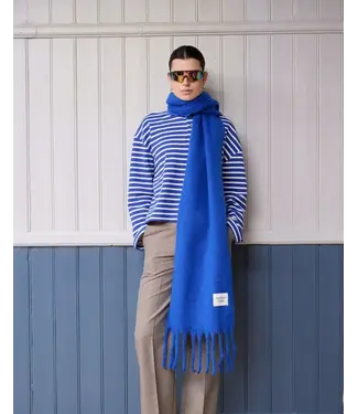 Another Label Ina scarf