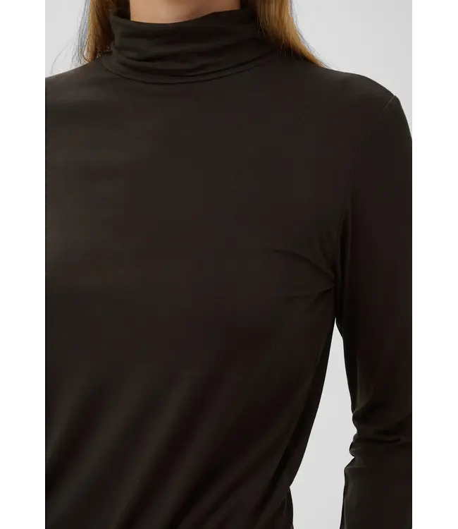 Hanadi rollneck