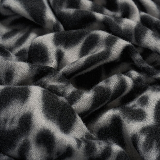 Panther print shawl ( gray )