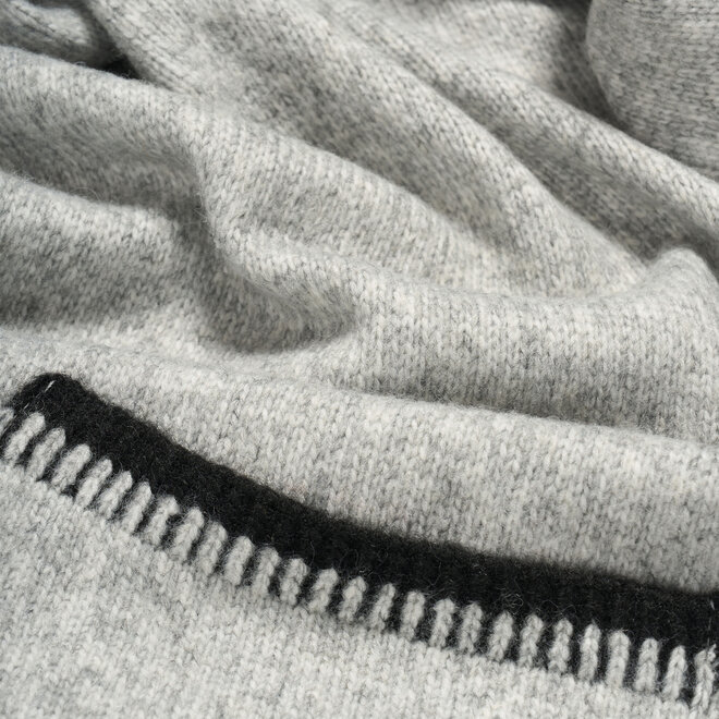 Knitted shawl ( gray mele )