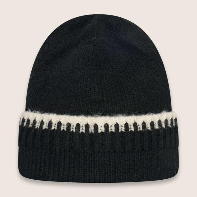 Knitted beanie ( black )