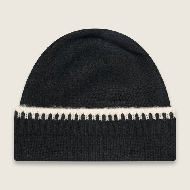 Knitted beanie ( black )