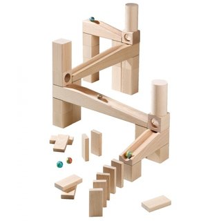 Houten knikkerbaan