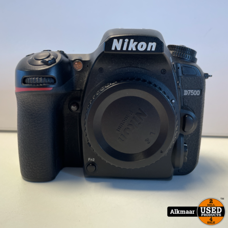 Nikon D7500 Body spiegelreflexcamera | 6327 Clicks | Met oplader