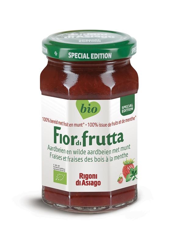 Aardbeien en wilde aardbeien met munt jam bio