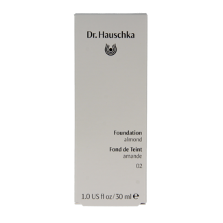 Dr. Hauschka Foundation 02 almond 30 Milliliter