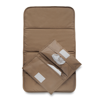 KipKep Napper set de cambio de pañales café marrón 1 Set