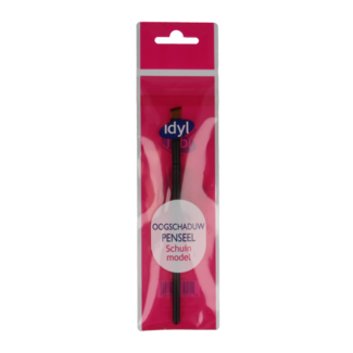 Idyl Idyl Eyeshadow brush angled model 1 Piece