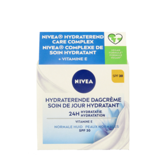 Nivea Crème de jour hydratante Essentials peau normale SPF30 50 Millilitres