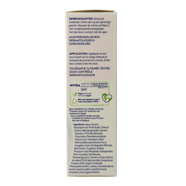 Essentials crema giorno idratante pelle secca/sensibile SPF15 50 millilitri