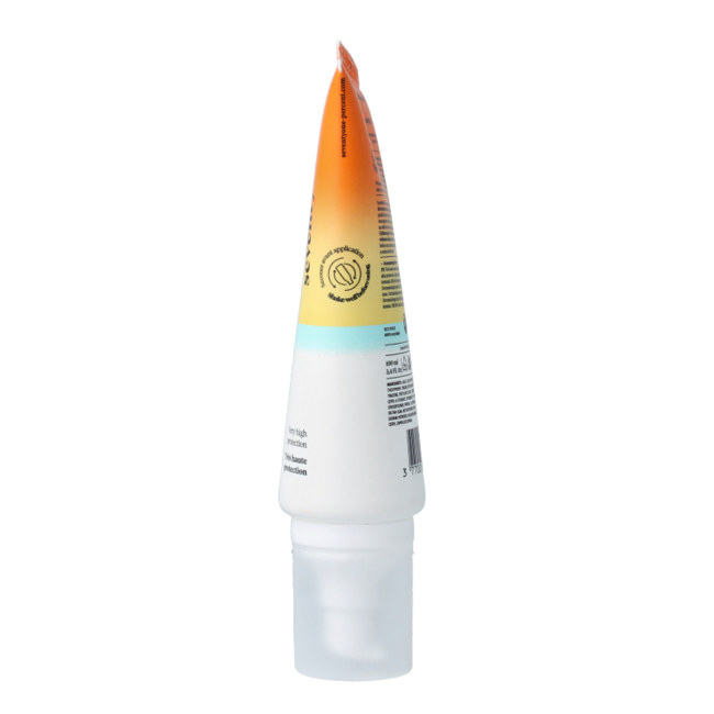 Lozione Sunkissed invisibile SPF50+ 100 Millilitri