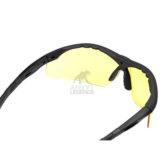 Lancer Yellow