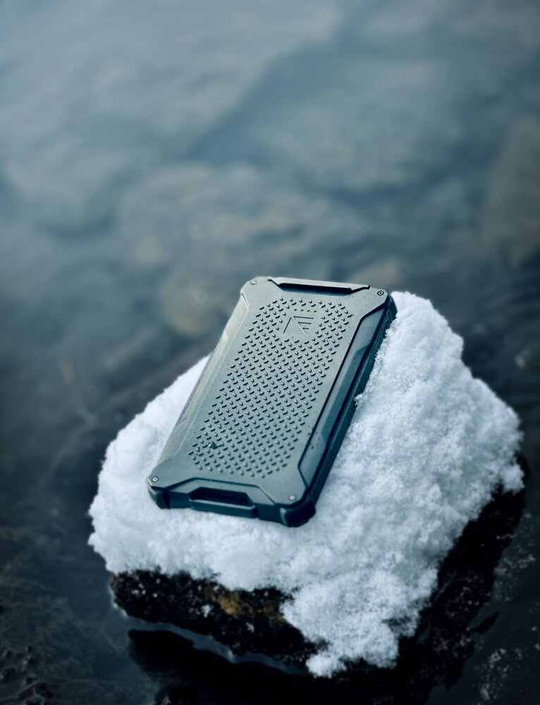 Dark Energy Poseidon Pro powerbank 10.200 mAh (waterdicht IP68) Zwart