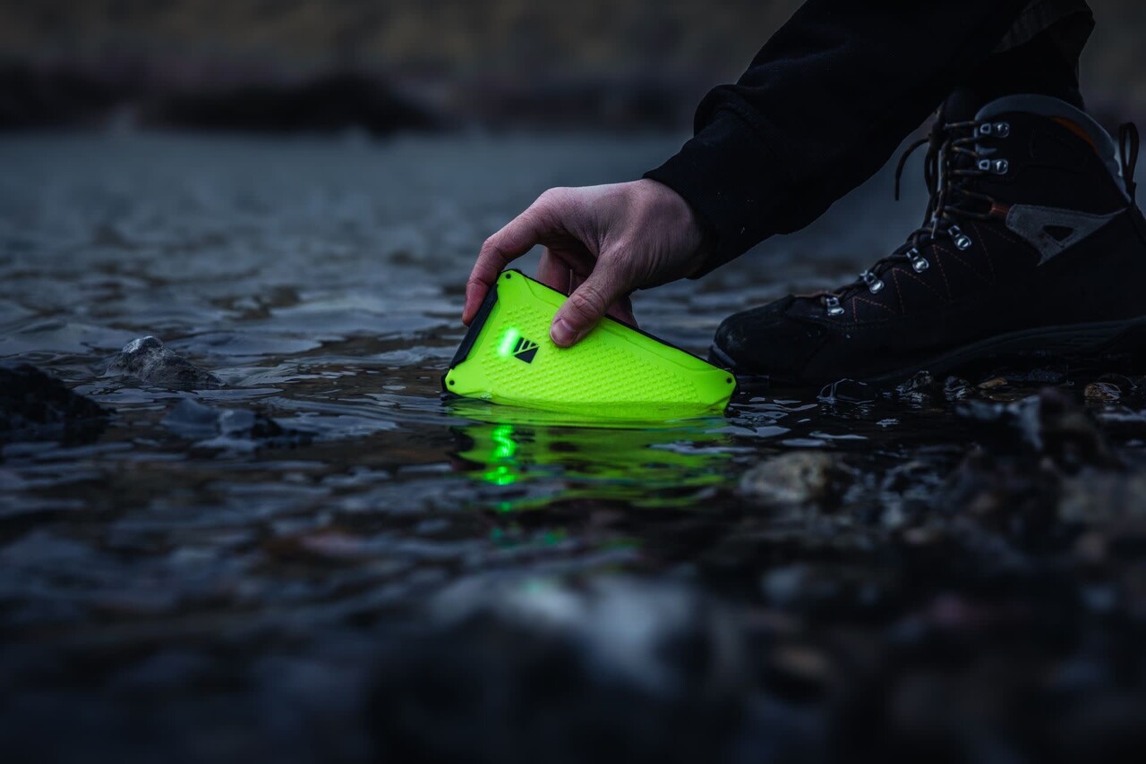 Dark Energy  Poseidon Pro powerbank 10.200 mAh (waterdicht IP68) Green