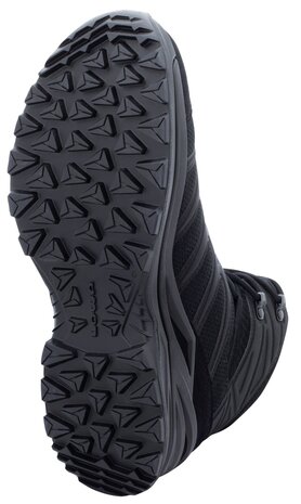 Lowa Innox Pro GTX Mid TF Boots, Black