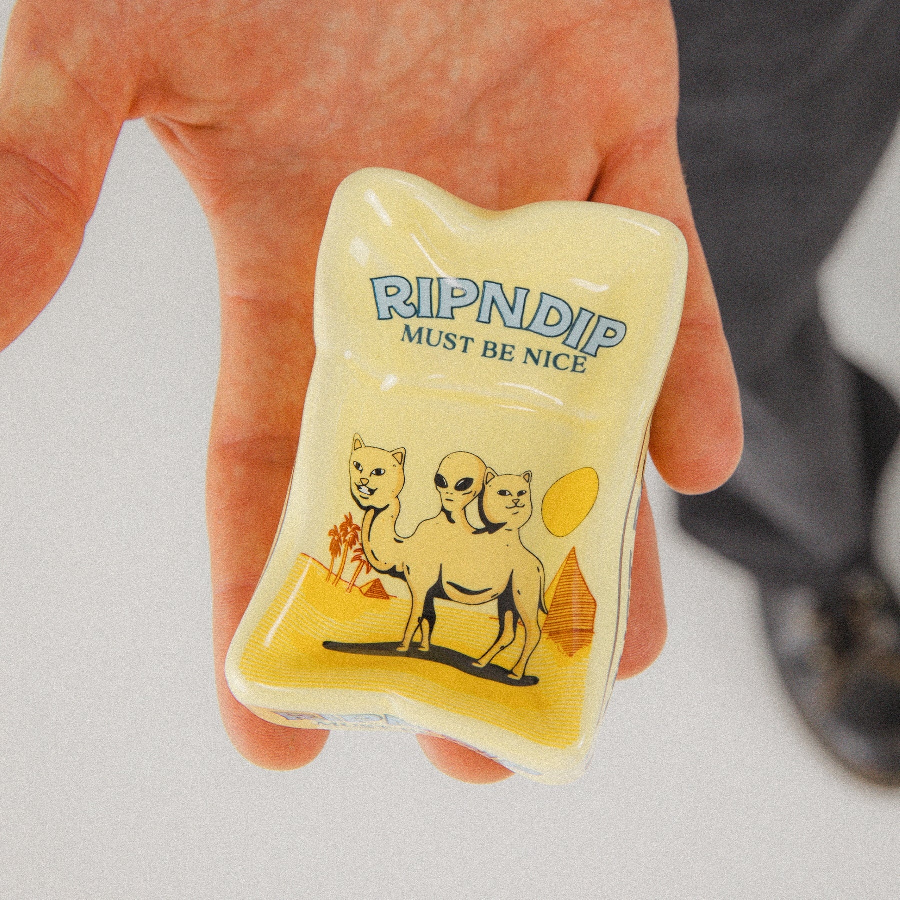 リップンディップ RIPNDIP BARNUM CERAMIC ASH TRAY Barnum Ceramic Ashtray 🐫 | Ripndip | Facebook