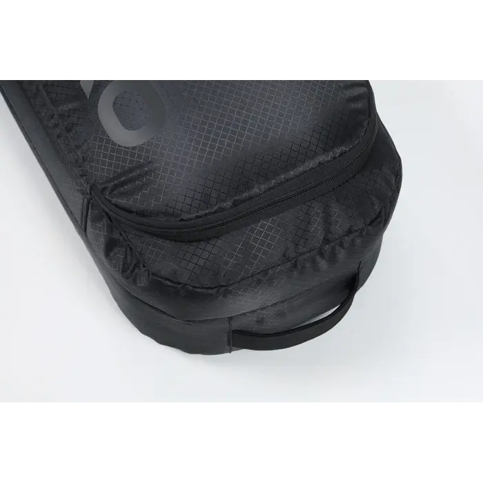 Nitro Tracker Wheelie Board Bag - Black