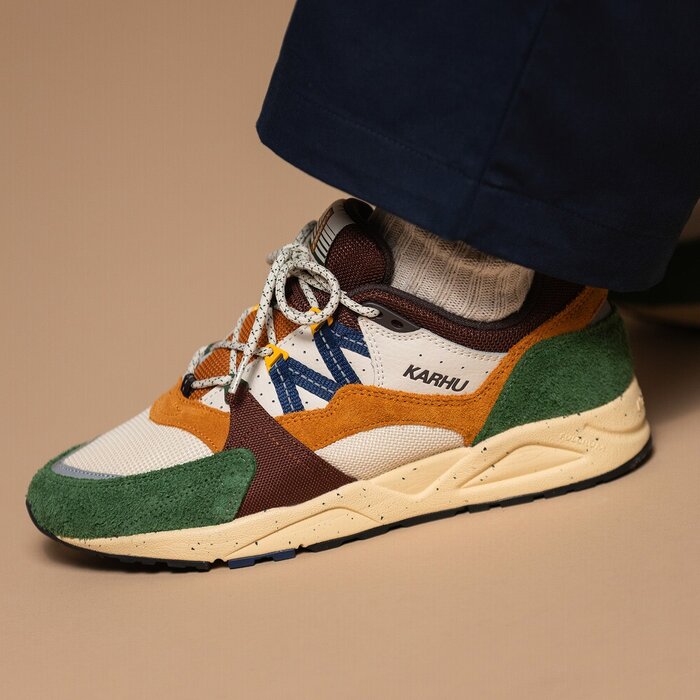 Karhu Fusion 2.0 - Douglas Fir/Navy Peony