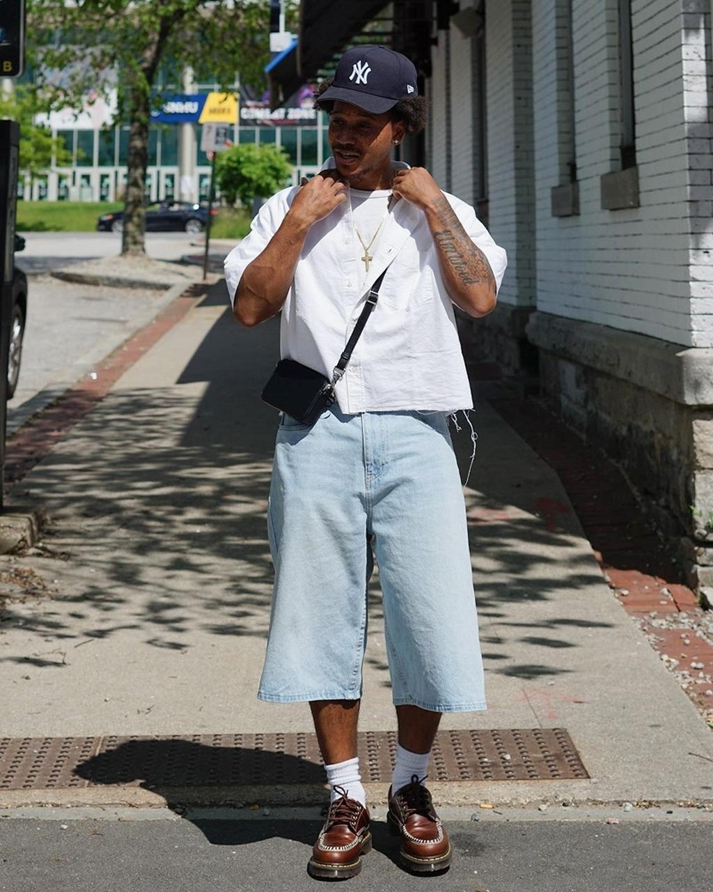 Dr Martens Lowell - Butterscotch