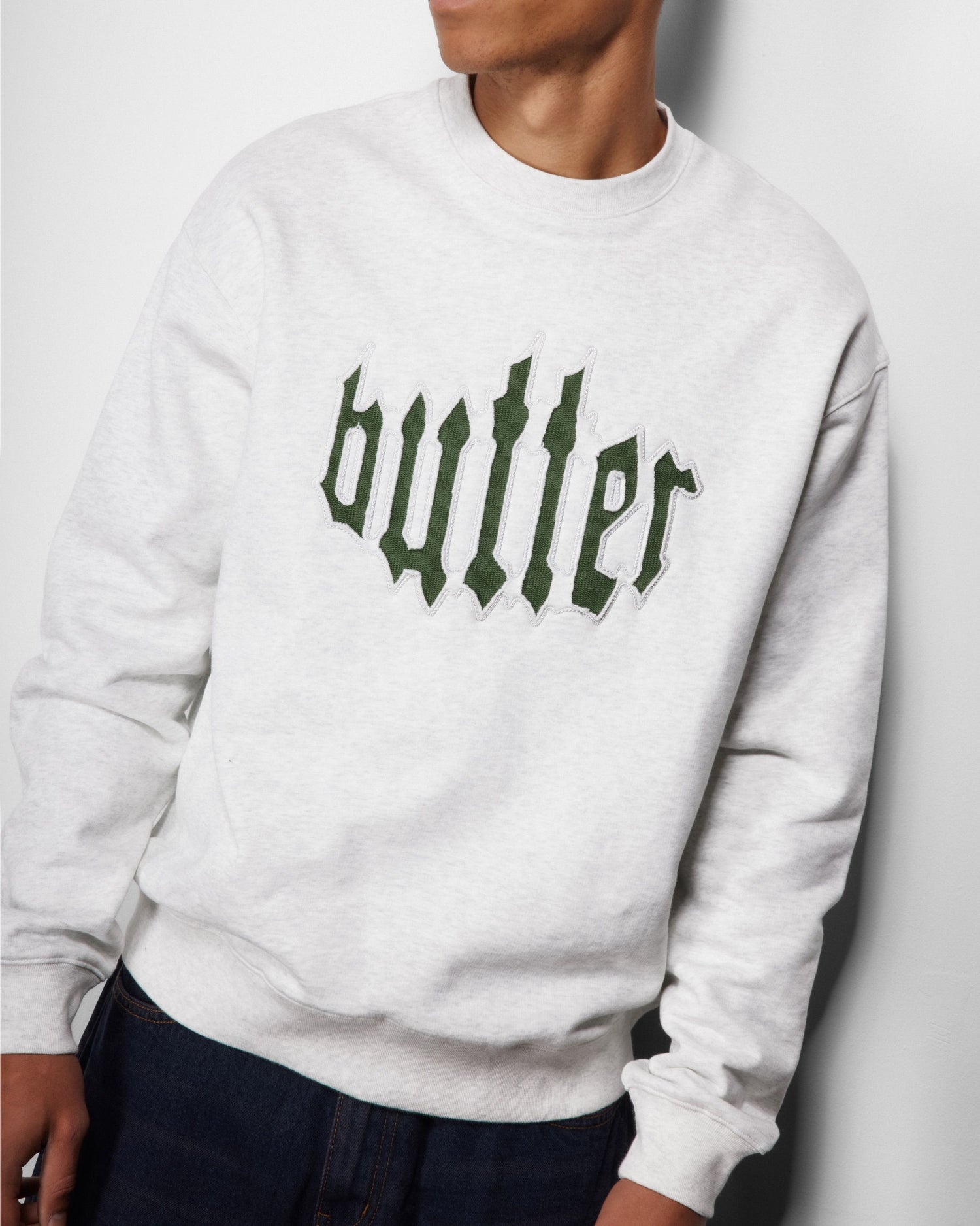 Butter Cut Out Applique Crewneck - Ash