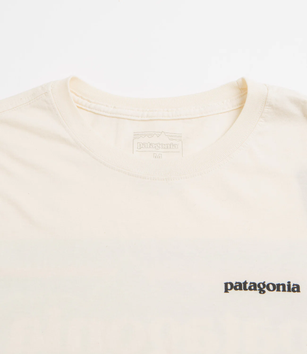 Patagonia M's P-6 Logo Responsibili-Tee - Undyed Natural