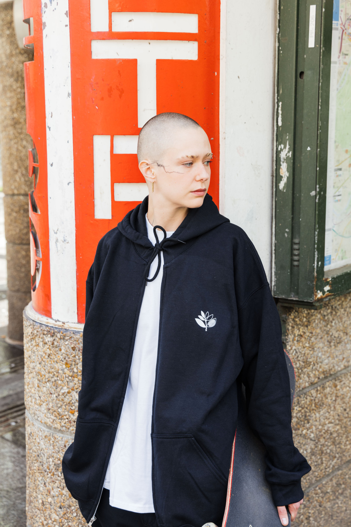 Magenta Yin Zipped Hoodie - Black