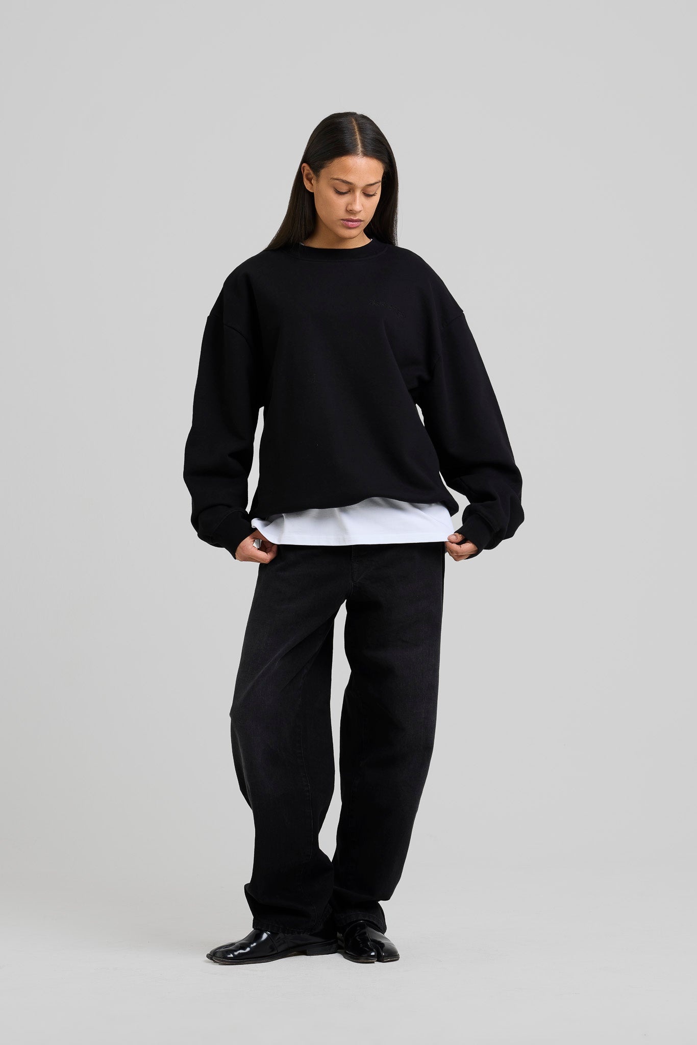 Arbor Antwerp Big Application Crewneck - Black