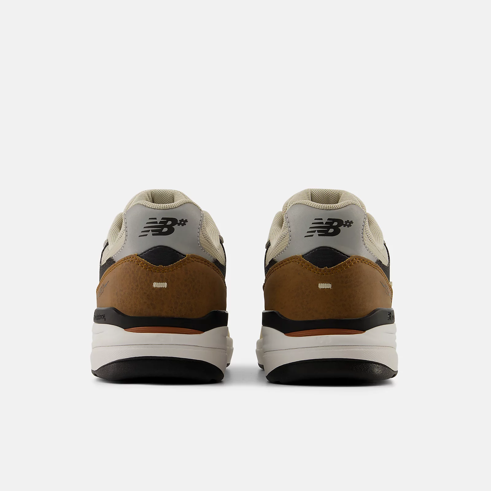 New Balance Numeric Numeric Andrew Reynolds 933 - Beige/Brown(ONE)