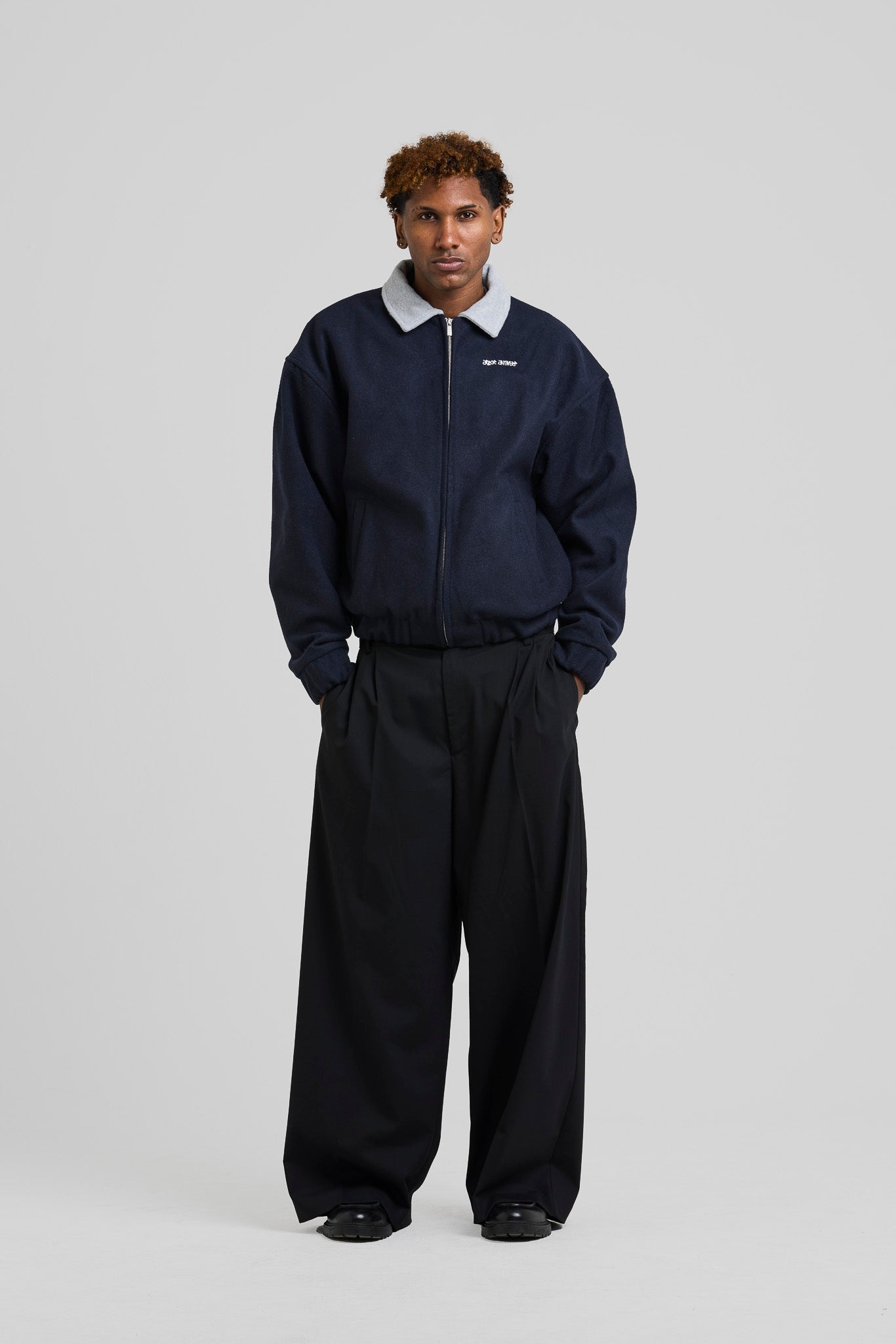 Arbor Antwerp Cropped Fitted Jacket - Dark Navy