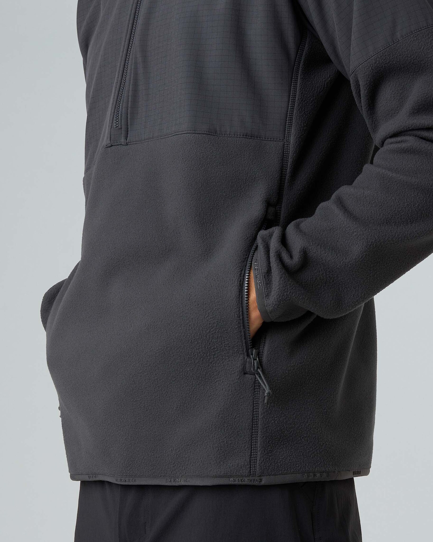The North Face M' Glacier Heavyweight 1/2 Zip - Asphalt Grey/Asphalt Grey