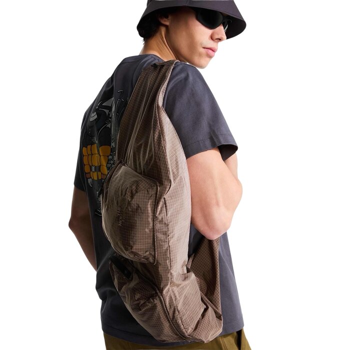 The North Face S/S U Gear Up Get Out relaxed T-Shirt - Anthracite Grey