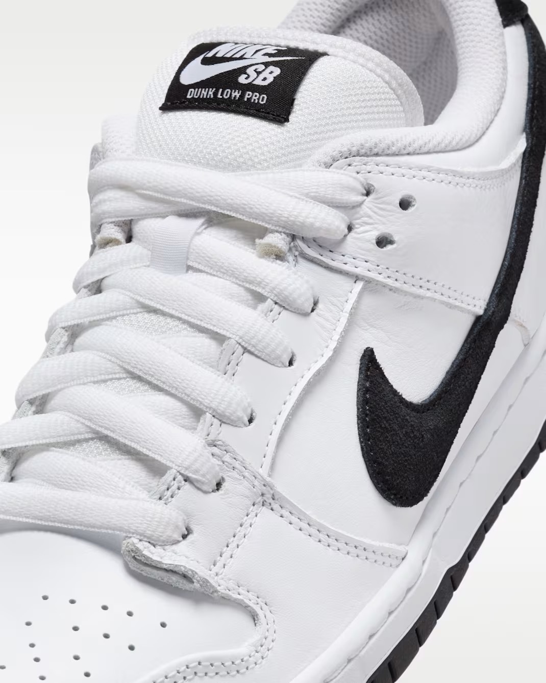 Nike SB SB Dunk Low Pro - White/Black/White