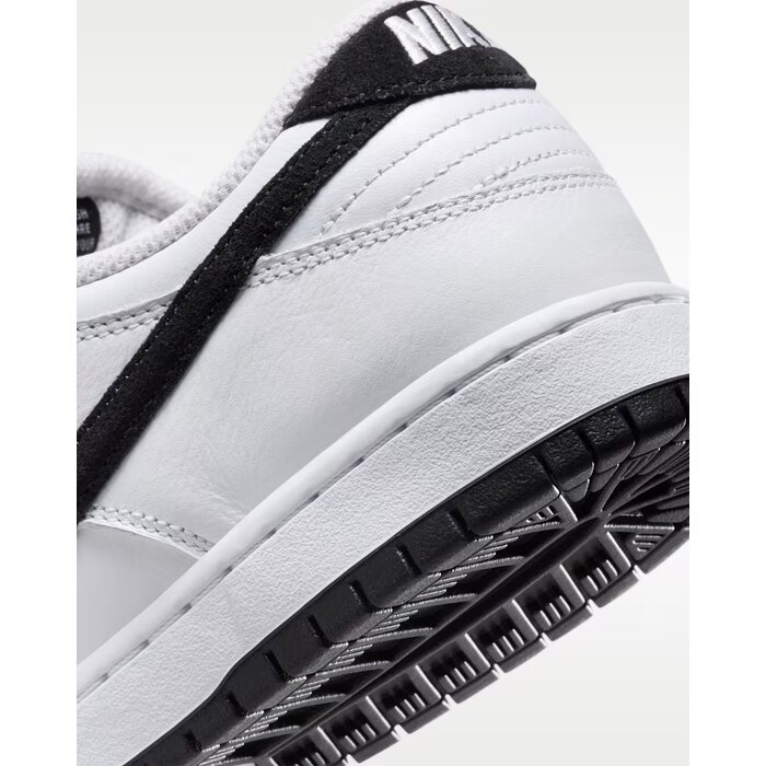 Nike SB SB Dunk Low Pro - White/Black/White