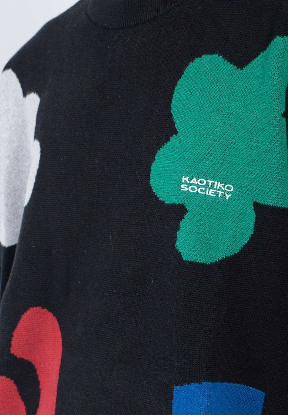 Kaotiko Breeze Sweater - Black