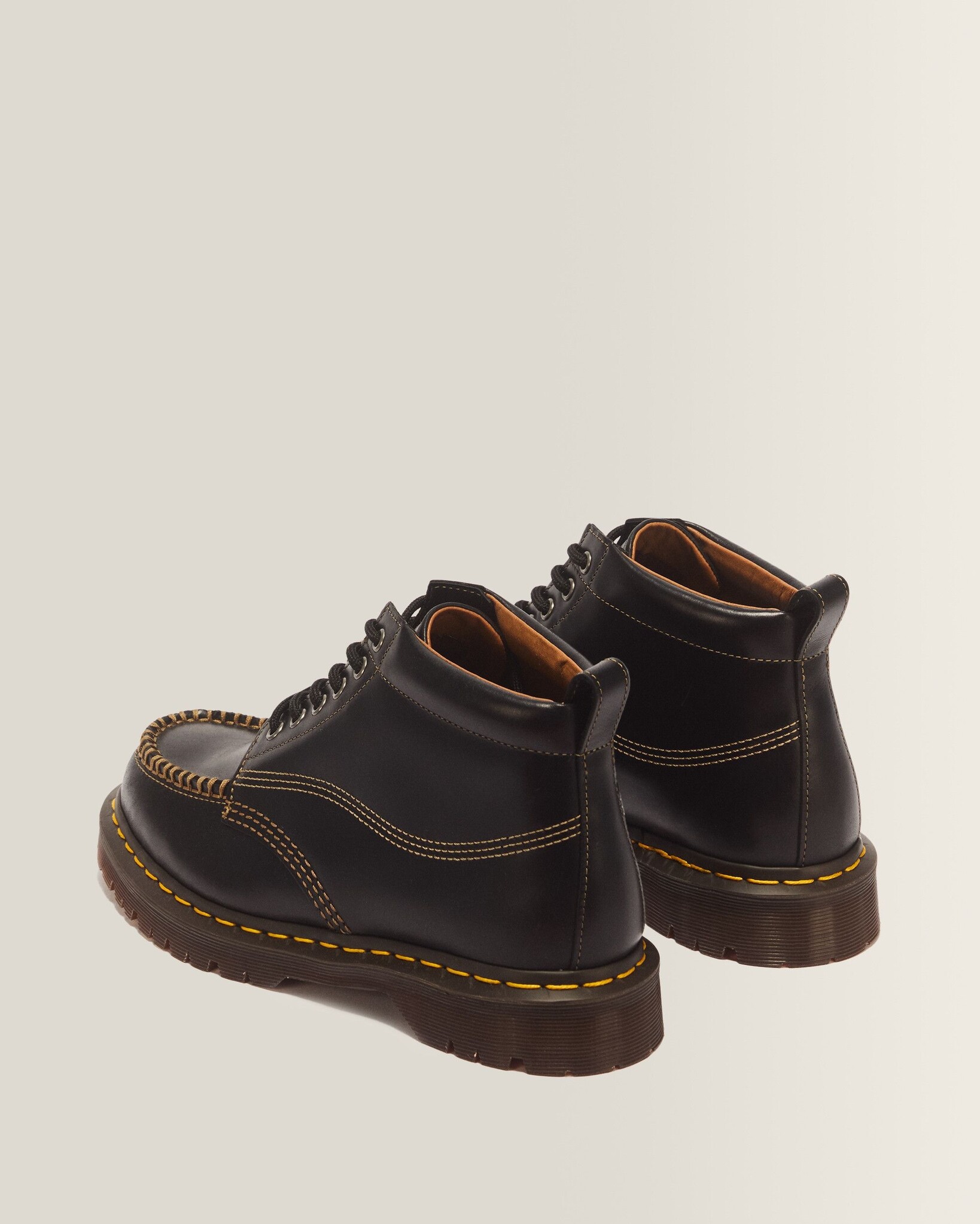 Dr Martens Lowell Chukka - Black